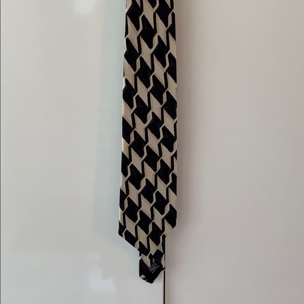 Hugo Boss silk tie